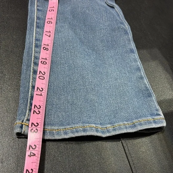 Levi’s 726 Flare High-rise slim thru thigh,wide leg opening,stretch adjust waist - Picture 6 of 6